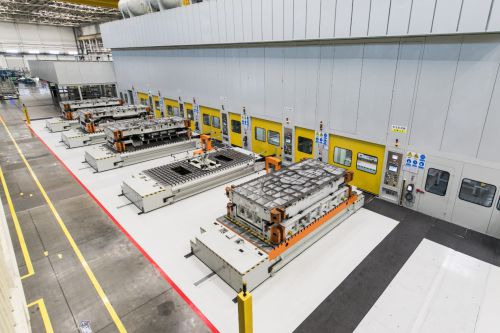 銷量與口碑雙豐收，華為深度賦能問界M5，鴻蒙座艙3.0升級開啟智慧出行新篇章